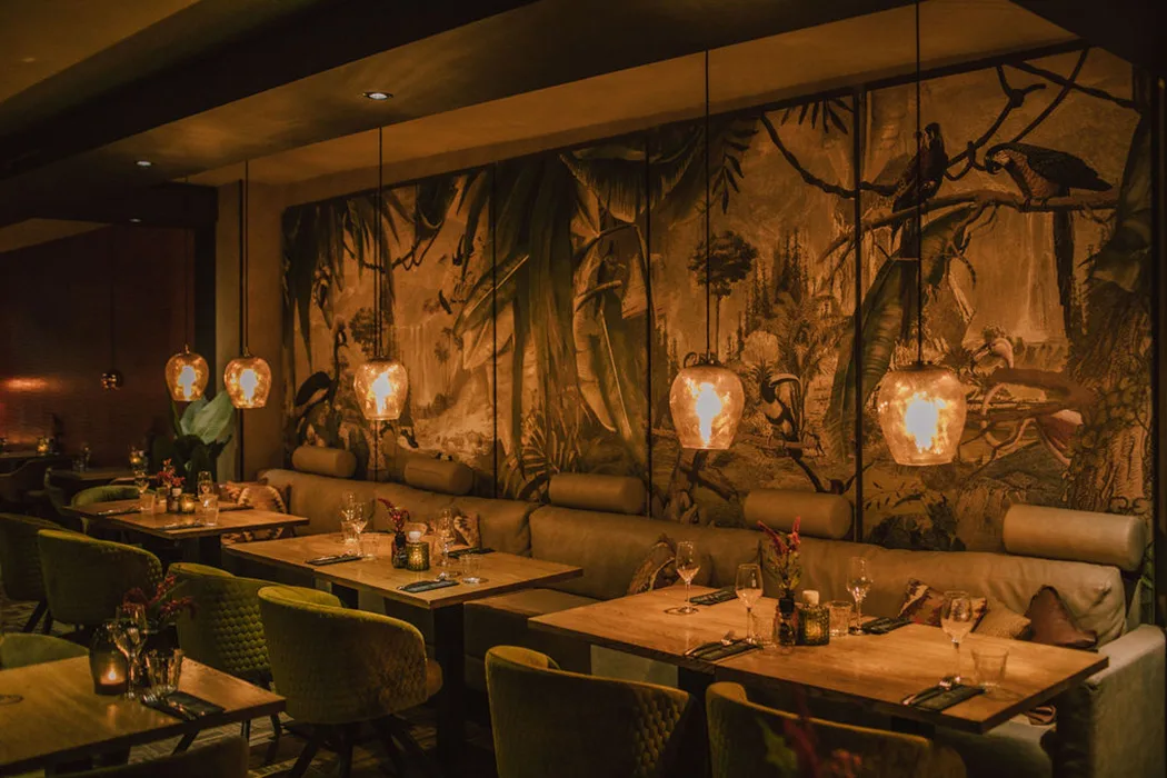 Restaurant Black And Blue