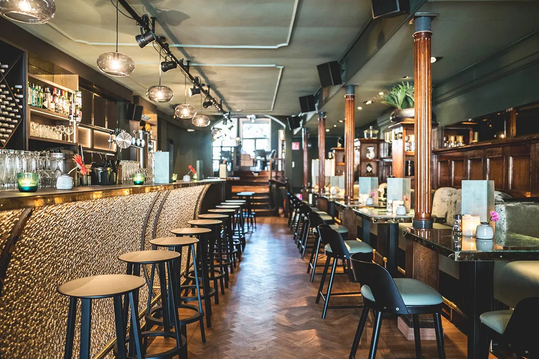 Bar 19